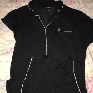 Victoria’s Secret pajamas *SUNDAY SALE*
